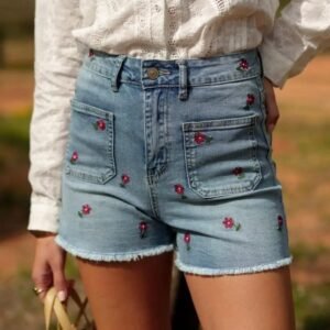 Short denim mom fit